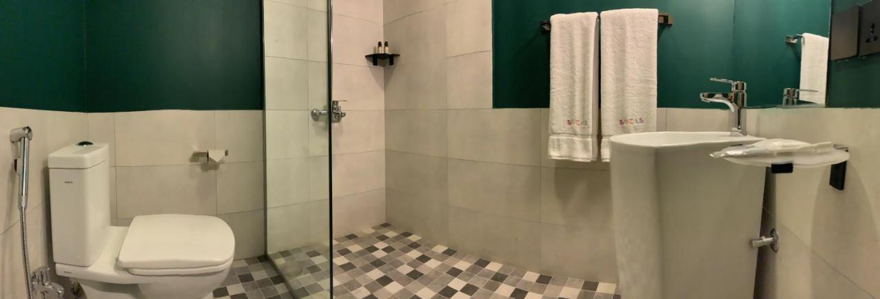 Lokal Rooms X Gulberg لاهور المظهر الخارجي الصورة