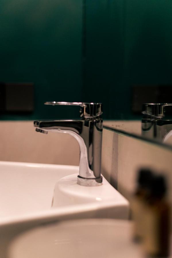 Lokal Rooms X Gulberg لاهور المظهر الخارجي الصورة